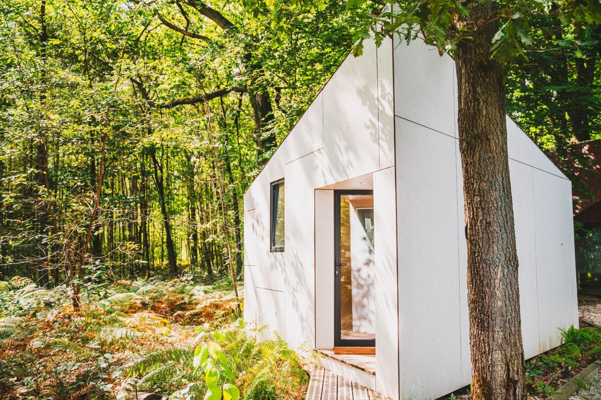 Utopia Village - Art & Nature Lodges Mons Exterior photo